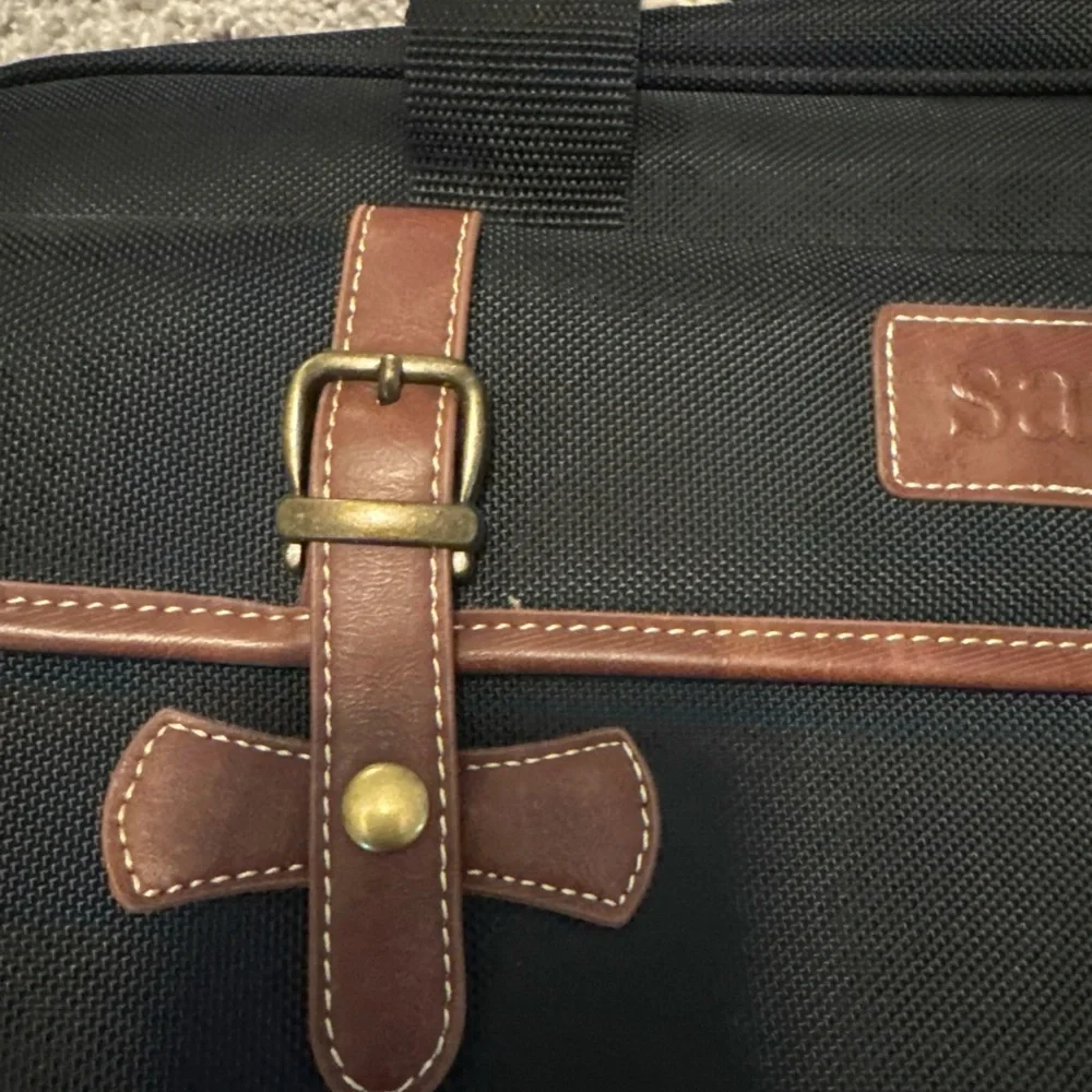 Samantha Brown SAM Briefcase Laptop leather trim bag 16x12x5 NEW